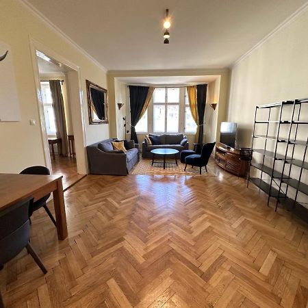 Gorkeho Apartment In City Centre Bratislava Dış mekan fotoğraf