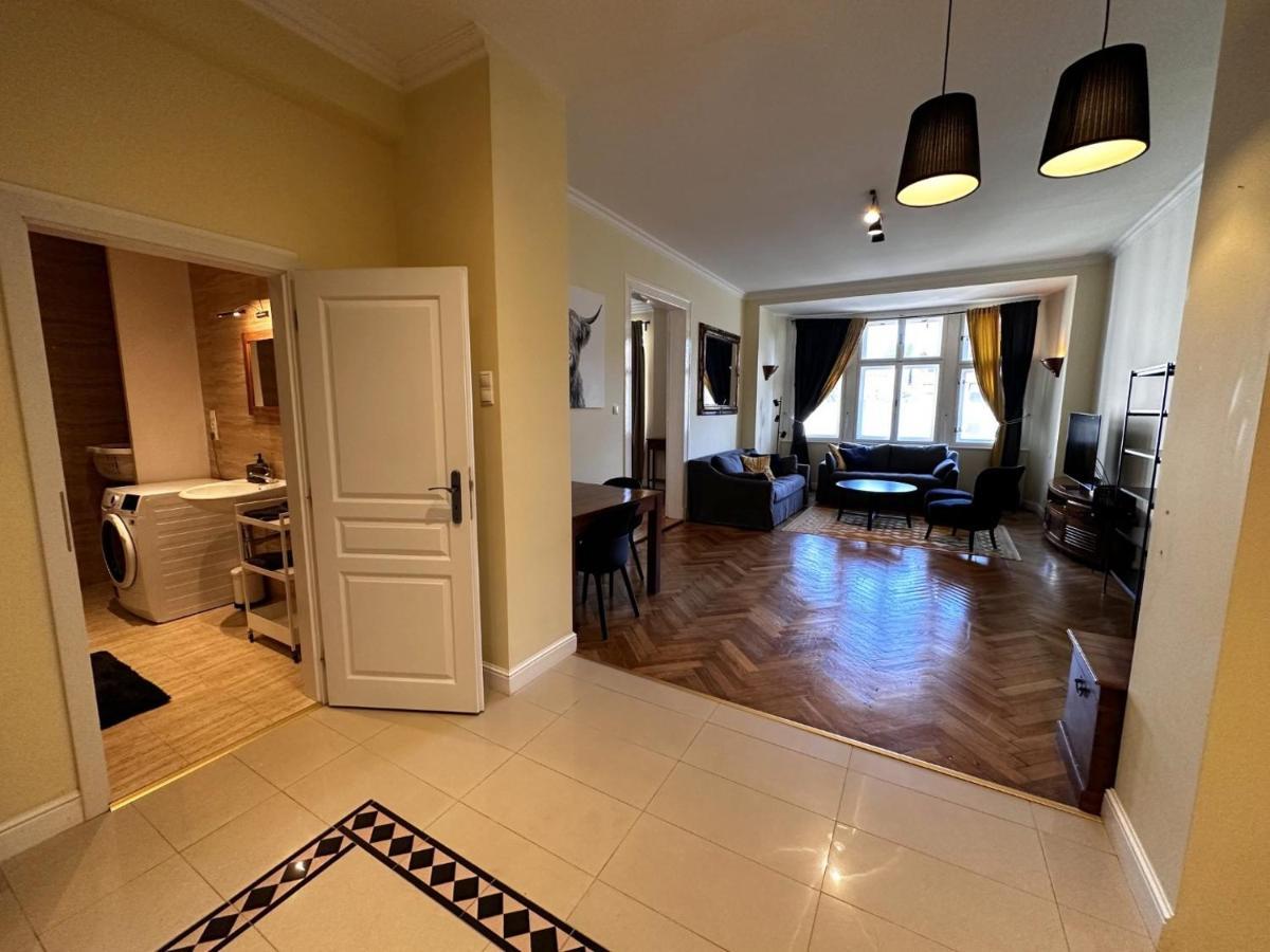 Gorkeho Apartment In City Centre Bratislava Dış mekan fotoğraf