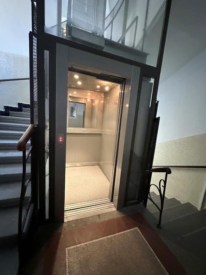 Gorkeho Apartment In City Centre Bratislava Dış mekan fotoğraf