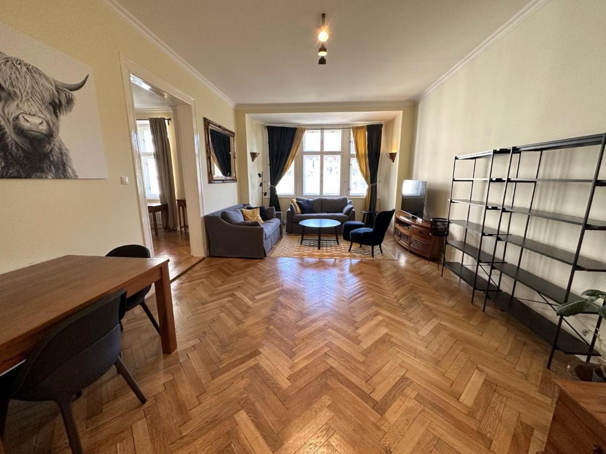 Gorkeho Apartment In City Centre Bratislava Dış mekan fotoğraf