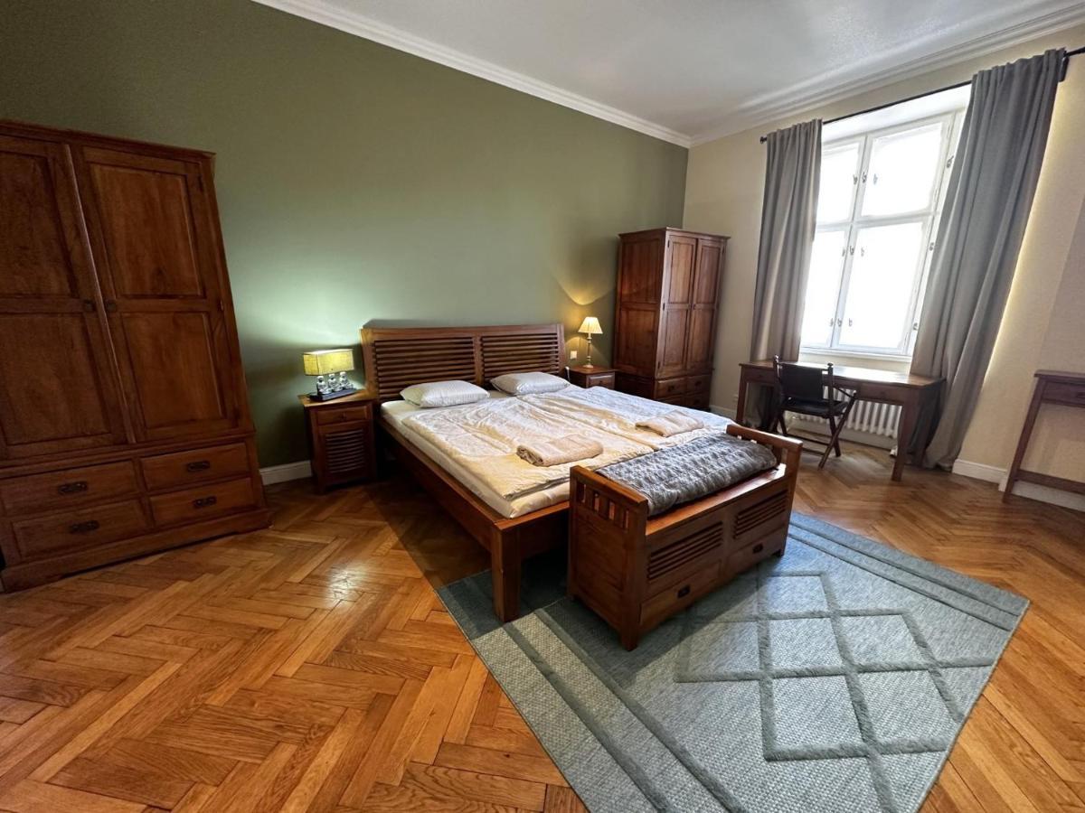 Gorkeho Apartment In City Centre Bratislava Dış mekan fotoğraf