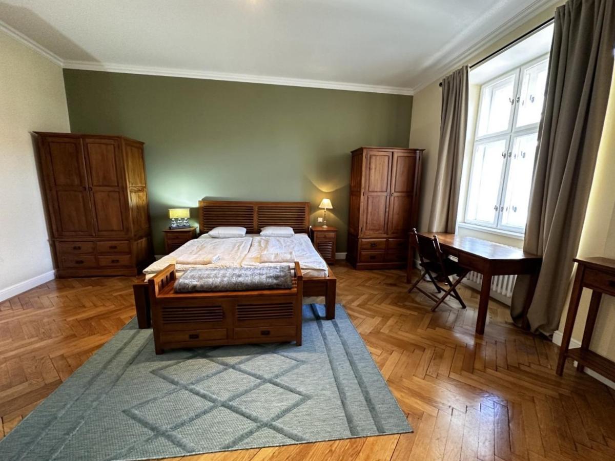Gorkeho Apartment In City Centre Bratislava Dış mekan fotoğraf